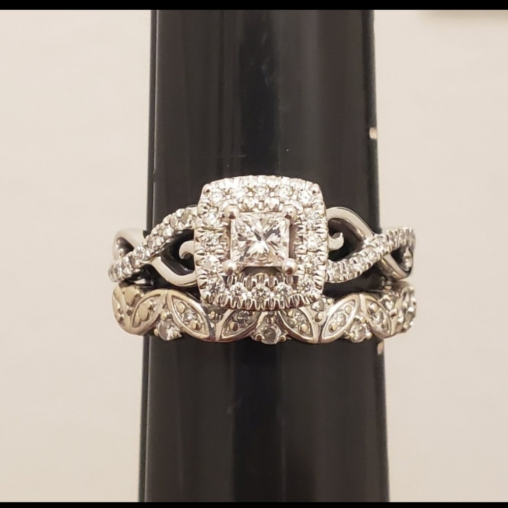 Zales Dazzling 10k gold diamond engagement ring and wedding band set - Picture 2 of 12